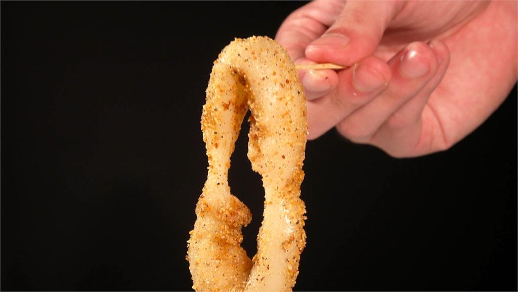 華西街飄香72年甜湯店招牌　燒麻糬日賣上百份