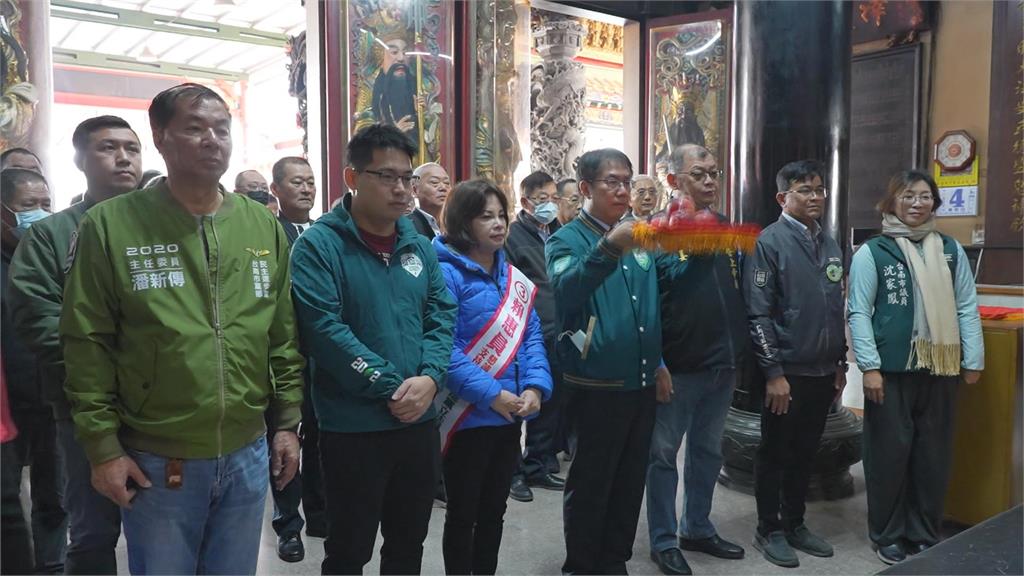 南市一選區黃偉哲偕賴惠員車掃 國民黨新人周宏昌搶攻年輕選票