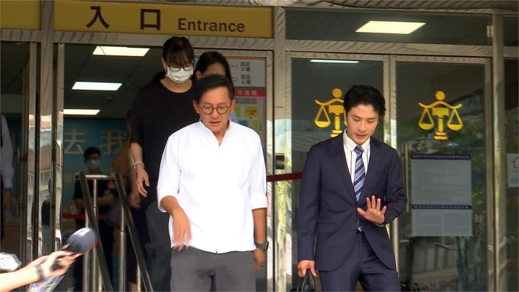 詹姆士涉公司驗資不實首開庭　當庭認罪求緩刑