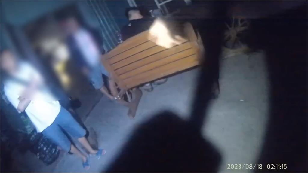 才開第一天就被抄了 汐止山區藏天九牌賭場 查獲賭資上百萬