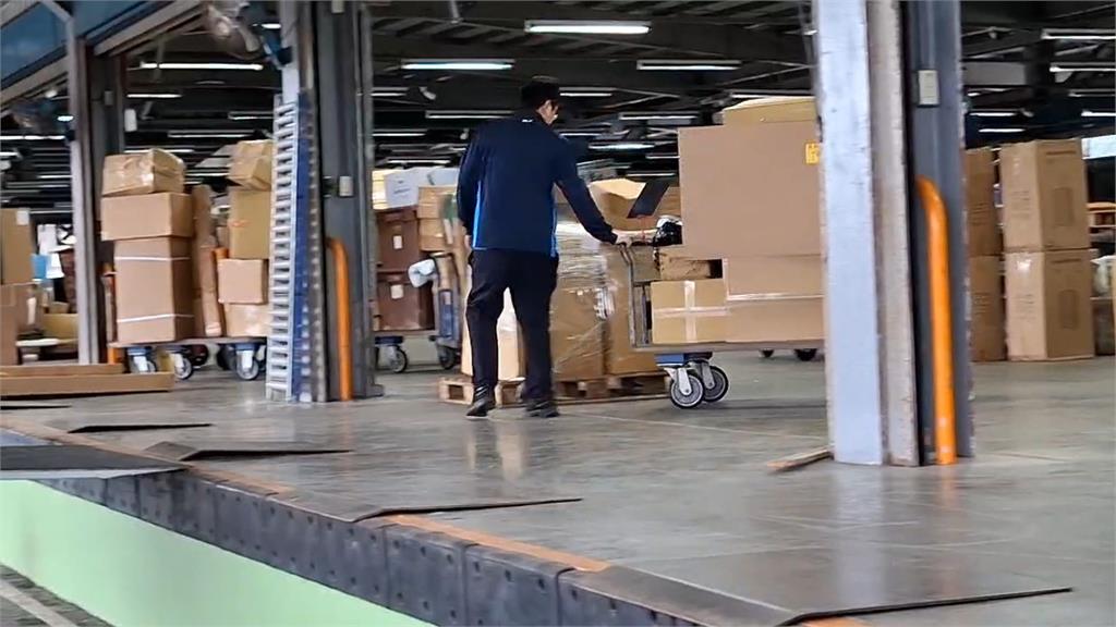 商品被物流司機「重摔」　當事人傻眼：都是這樣送貨？