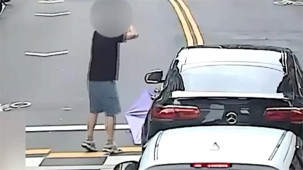 師大商圈轎車直撞!  婦倒地一度無呼吸心跳 麻醉師救援