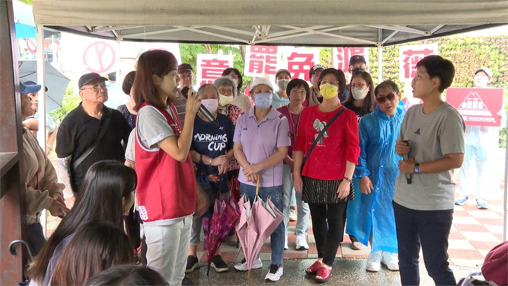 劉柏君合體「山除薇害」 爆母親接施壓電話 「不能陪罷團掃街」
