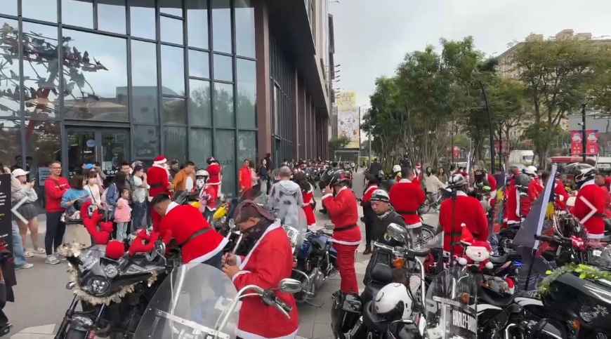 上百台百萬重機化身耶誕騎士 寒冬送愛助弱勢團體
