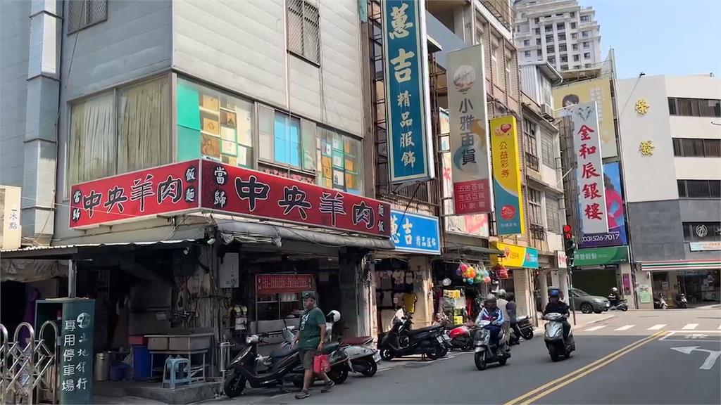 黑衣「蜘蛛人」爬2樓行竊 警搜出毒咖啡包當場逮捕