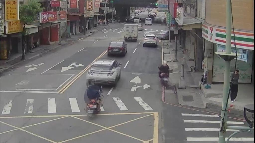 替女友出氣! 男子駕車衝撞 店主撂黑衣人 現場火爆!