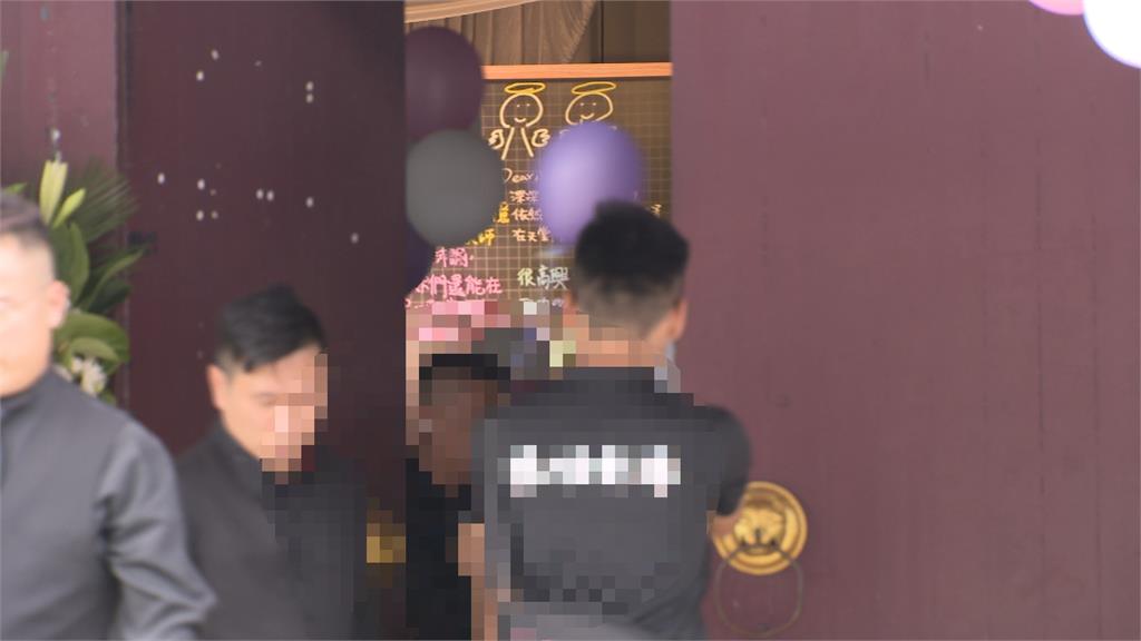 三峽4死車禍國中女學生不幸遇劫 父母布置「人生畢典」告別式靈堂