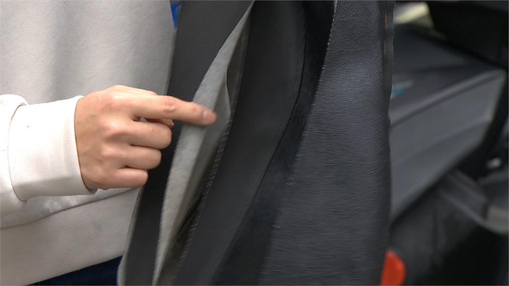 北市金鋼狼出沒!? 機車停機車格 座墊被割7刀!