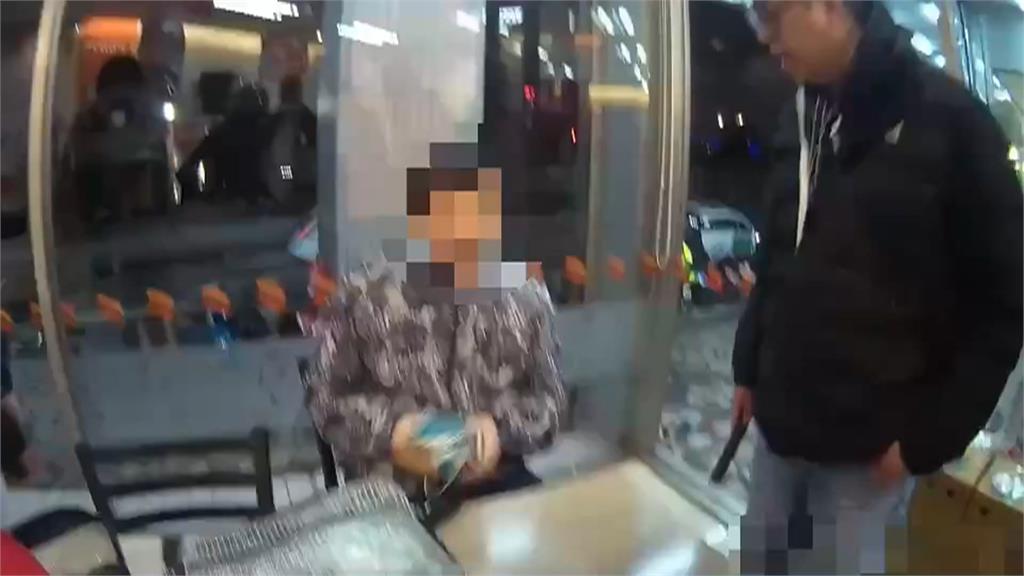 竊賊潛入火鍋店攻擊店長 持刀又噴辣椒水!搶走4萬