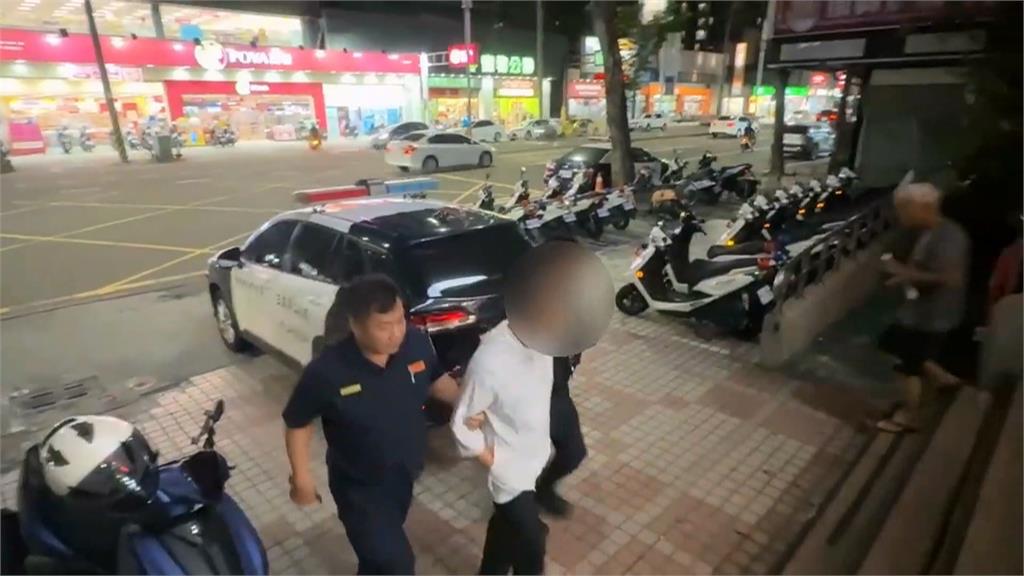 狼出沒!高雄男藥局連三次襲胸女店員 還喊「抱緊一點」遭、警火速逮人
