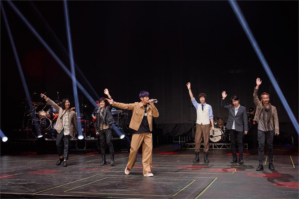 周杰倫演唱會最終場!五月天真的來了 天后張惠妹都出現了 大喊想聽這一句!