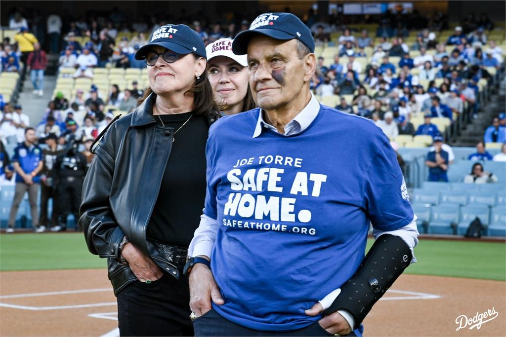 MLB(影)／「別過來！」穆西納怒吼總教練成經典　20年後仍是大聯盟最紅迷因之一