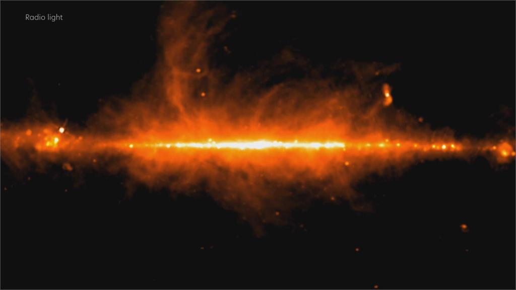 中研院參與跨國觀測　公布銀河系中央黑洞影像