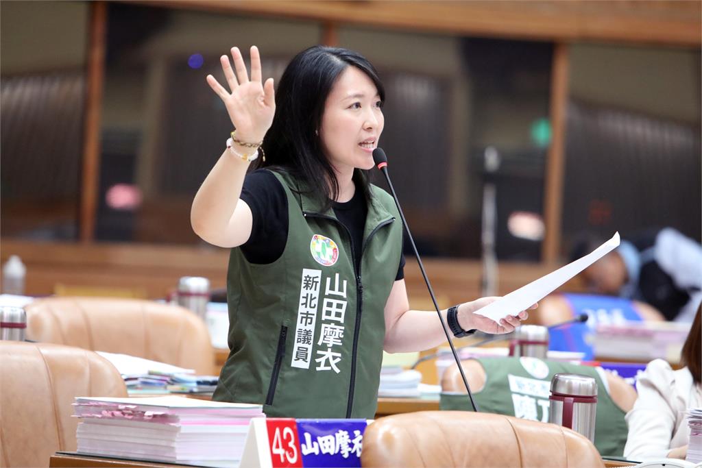 山田摩衣怒控蔣萬安學歷吃豆腐　ＳＪＤ博士級便ＪＤ碩士級