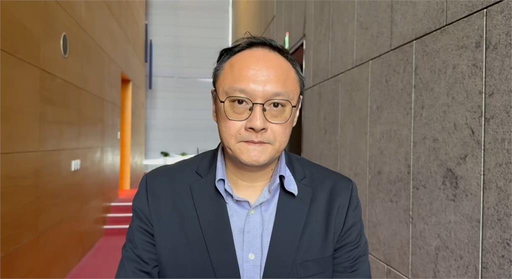 互槓中聯門神！　綠議員逼問毒油案怒嗆副市長鄭照新