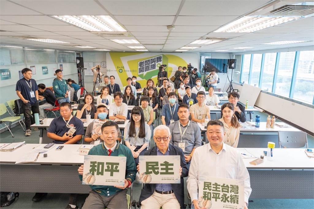 快新聞/綠國安培力營迎大咖 曹興誠轟習近平:不懂啟蒙還追求民族偉大復興?