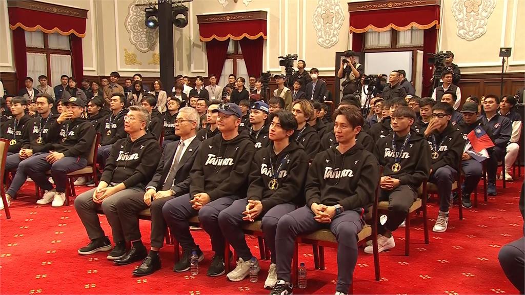 接見12強冠軍台灣隊!賴清德:如我剛結婚時高興