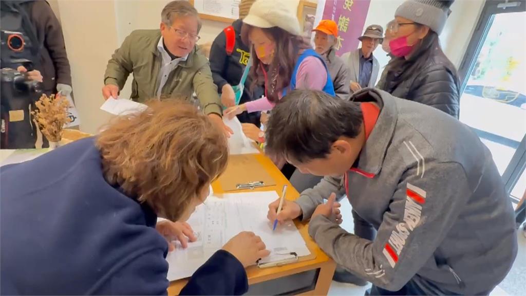 罷免缺"衣"不可!彰化民團號召罷免藍委謝衣鳳
