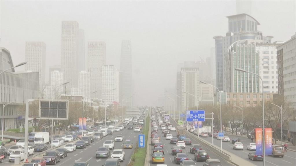 中國最強沙塵暴來襲! 北京天空霧濛濛 中國最強沙塵暴來襲! 北京、天津、遼寧霧濛濛