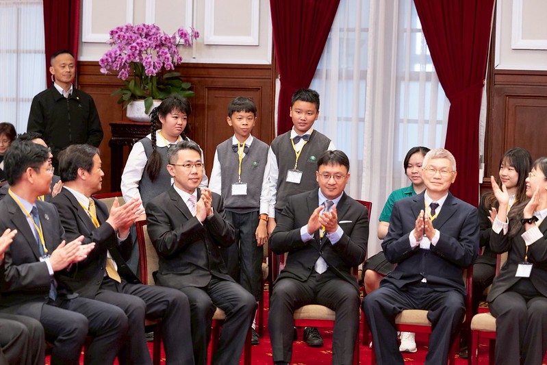 快新聞/台灣要打造護國群山! 賴清德稱讚3位小六生發明讓人驚豔