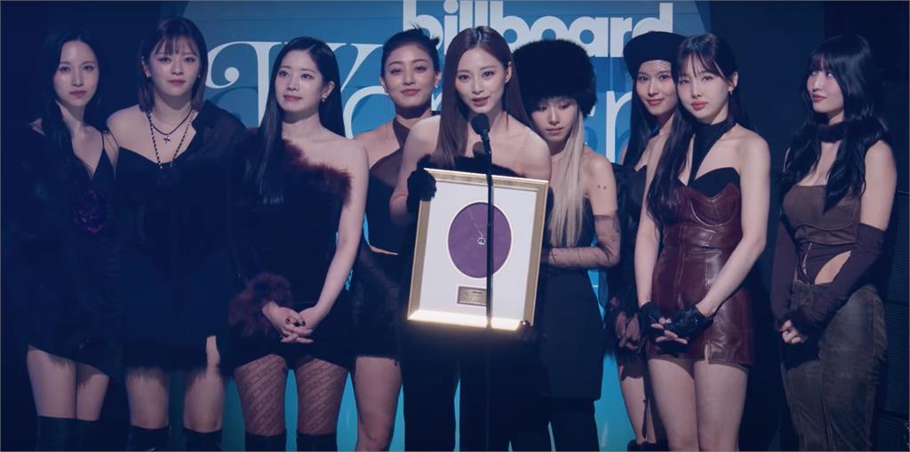TWICE全員回歸 子瑜嘴甜「1句話」超寵粉 TWICE新專輯預售破170萬張!子瑜嘴甜「喊出1句」超寵粉