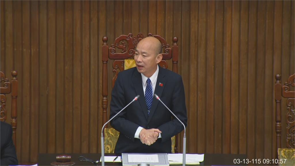 快新聞／李貞秀首登立法院發言台　韓國瑜給鼓勵稱：為台灣民主擦亮招牌