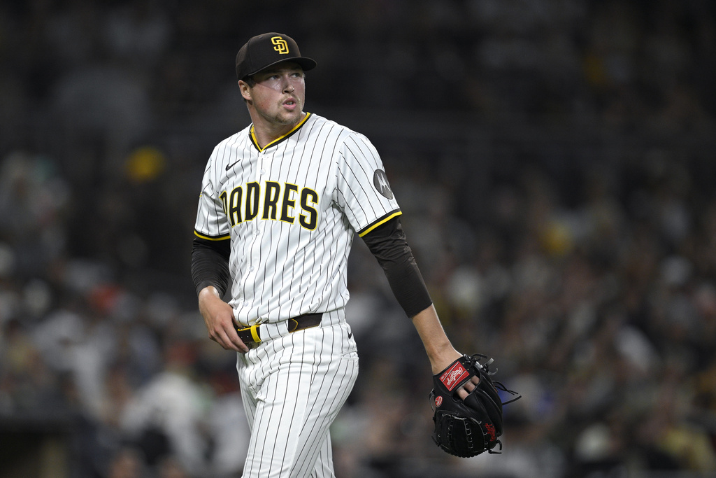 MLB(影)/單局連9球滑球飆3K! 教士救援投手演出大聯盟罕見紀錄