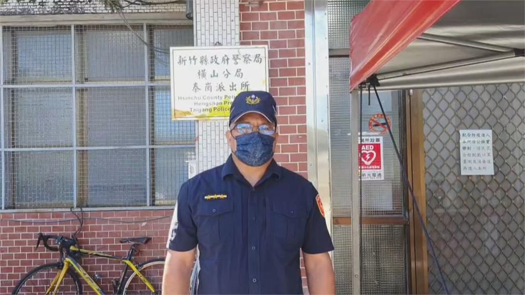 山坡地監測工程人車卡邊坡　花了3小時...警動員機具助脫困