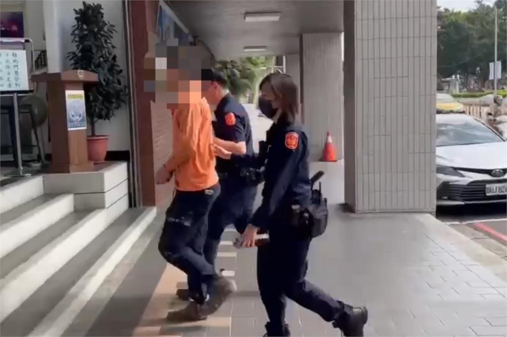 快新聞/這麼生氣?新北板橋行車糾紛 2機車騎士路中央大打出手