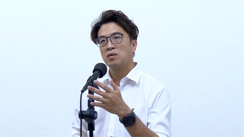 "裝"同學開嗆！網軍冒充沈伯洋同學　被揪出ID速刪文