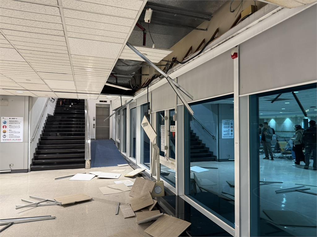 規模7.0強震猛晃北台灣！桃機二航廈「天花板崩塌」畫面曝光