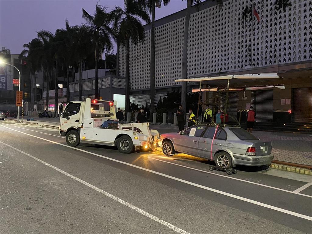 那個傳奇回來了！台南「抗議車」4年停車費71萬　拖吊2週後強勢回歸