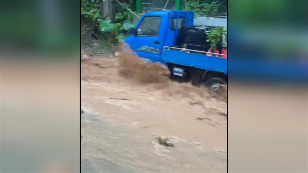 暴雨狂襲！員林傳土石流災情　湖水路三合院前大崩塌
