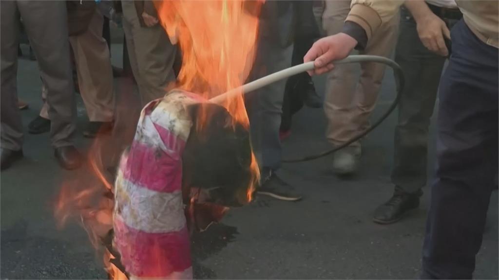 伊朗人質事件42週年　民眾焚燒美國國旗示威