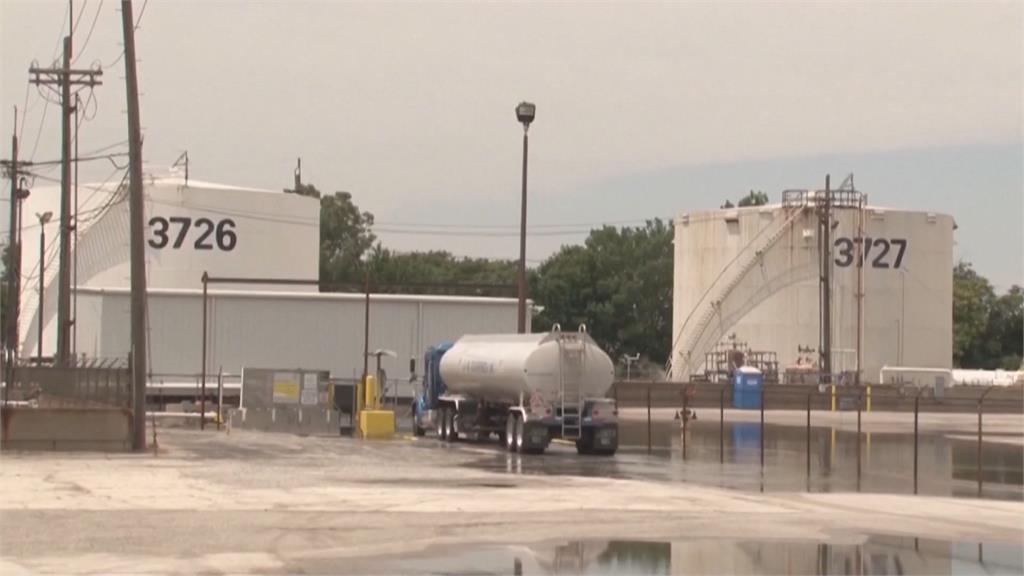 美國汽油價突破每加侖4美元　高油價恐影響期中選舉