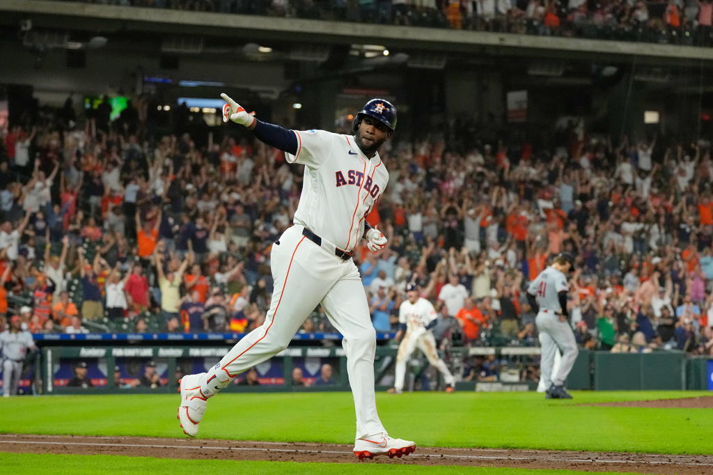 MLB(影)／阿瓦瑞茲炸裂致勝滿貫砲！26轟美聯登頂追平太空人隊史紀錄