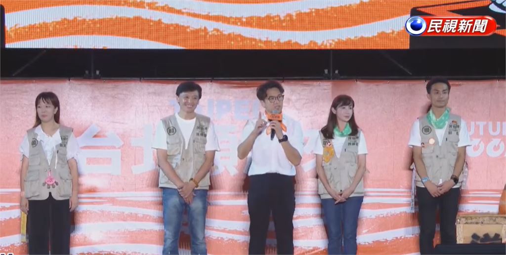 沈伯洋「大洋流」上萬人擠進民權公園！呱吉震撼喊：有生之年沒看過這麼多人