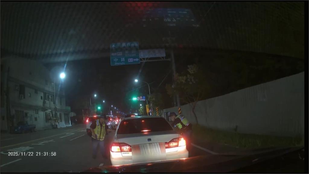 繞開路檢點!拒絕酒駕路檢加速逃 無照男多項違規恐吃上20萬罰單