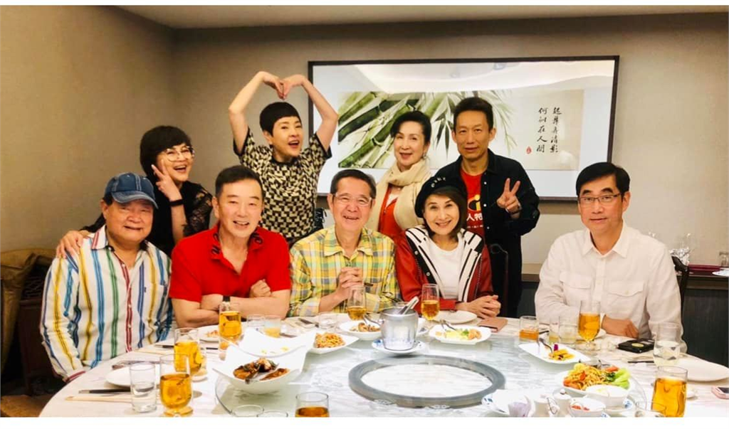 向娃淚崩不敢相信巴戈已離開 徹夜難眠:永遠都會想念你
