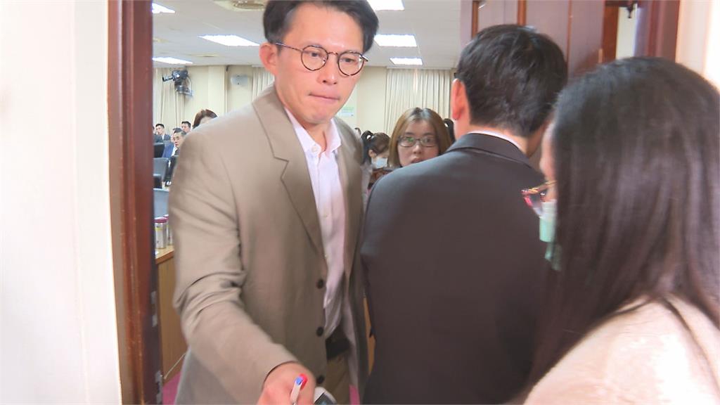 王義川調閱立院監視器　黃國昌案再添助理消失疑雲