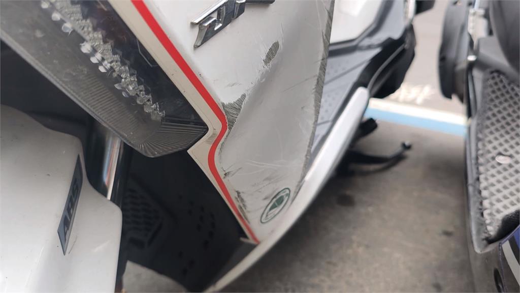 台中轎車迴轉撞倒2機車　鏡頭君全都錄揪駕駛肇逃