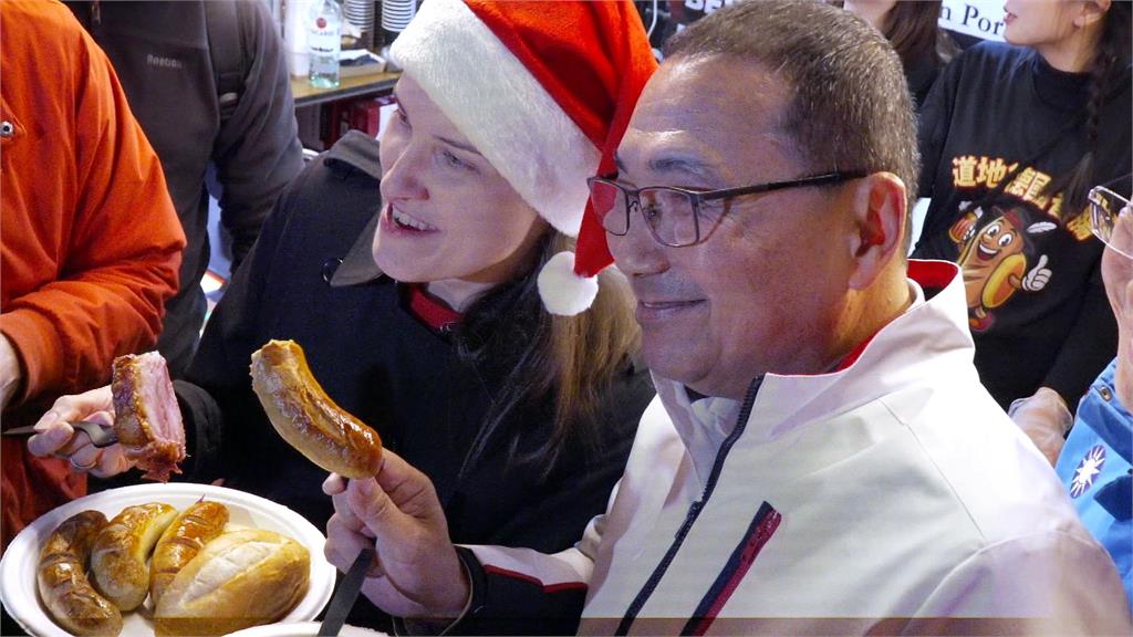 新北歡樂耶誕城人氣旺 第2支3D雷射光雕投影秀啟動