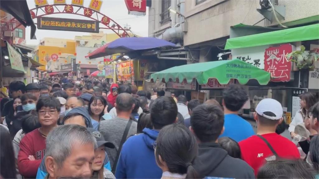 春節人潮爆  ! 彰化鹿港老街擠爆 宛如「大型罰站現場」