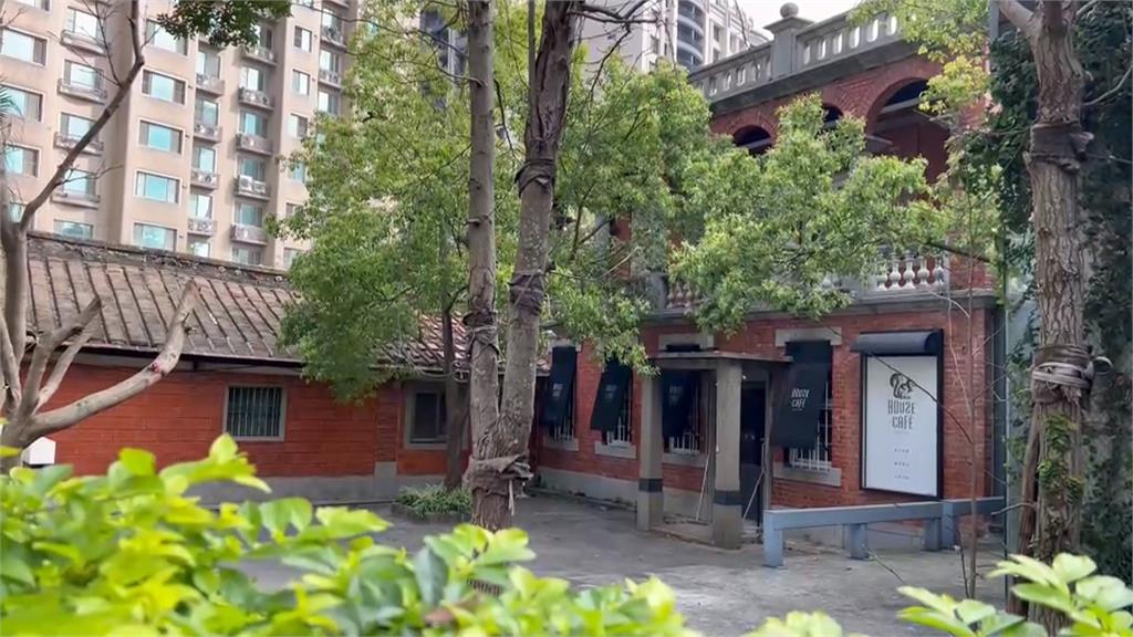 中壢著名百年古厝 「燃藜第紅樓」三合院遭拆