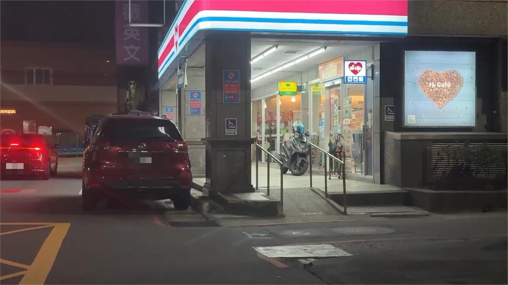 獨家／三重汽車違停僅開1張罰單？　警：「須達這要件」才能再罰