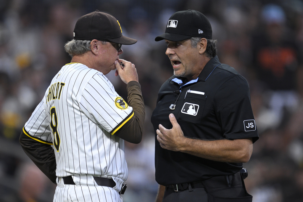 MLB(影)/Bogaerts全壘打空歡喜一場! 因球迷干擾守備被沒收還出局