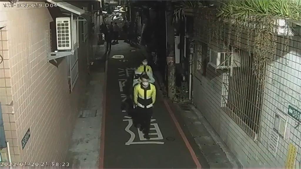清潔車司機為爆量垃圾挪空間踩空 頭破血流仍心繫工作民眾超心疼
