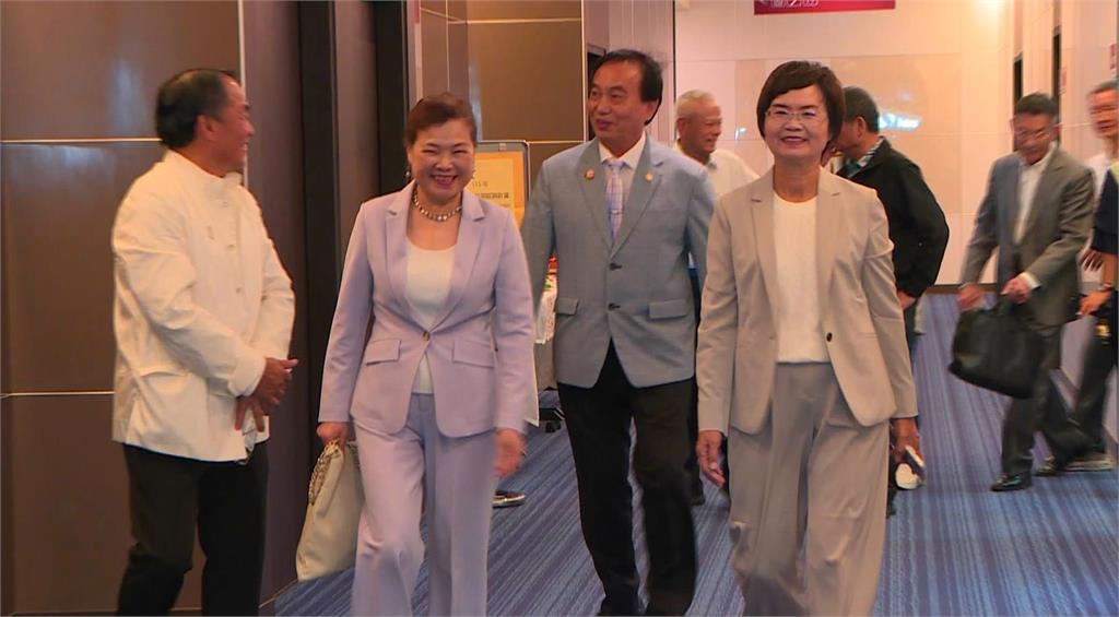 陳素月邀前經長王美花回家鄉開講 點出AI轉型最大關鍵