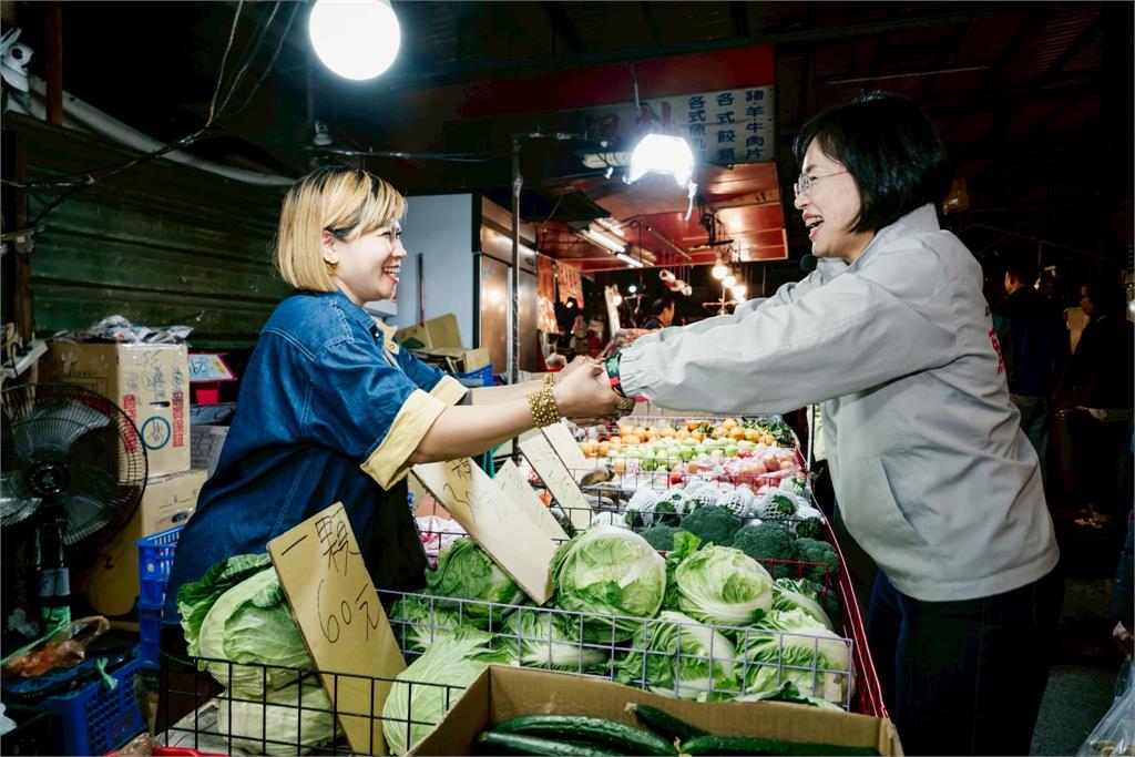 快新聞／鶯歌人照過來！「七喜春來」樹林秒殺　蘇巧慧18日再發「台灣尚勇」春聯