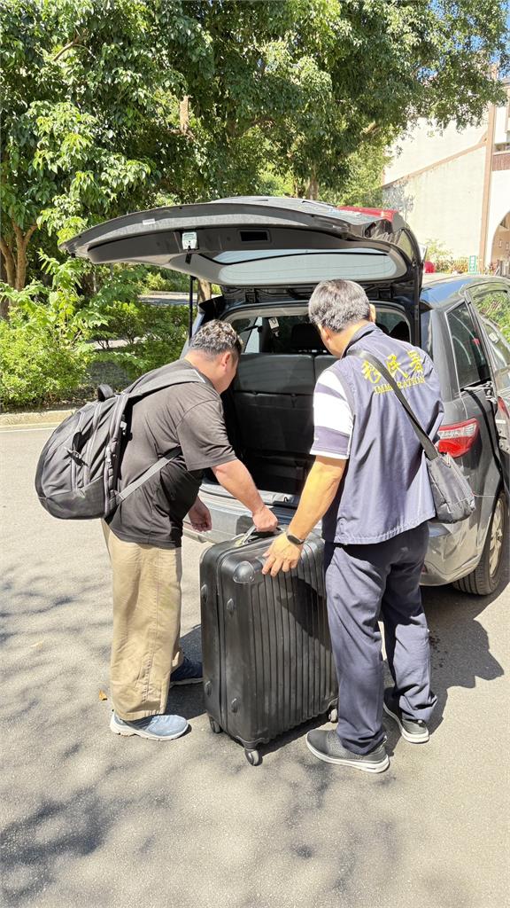 快新聞／扯！2日本男西門町舉五星旗　還喊「台灣是中國的」下場慘了